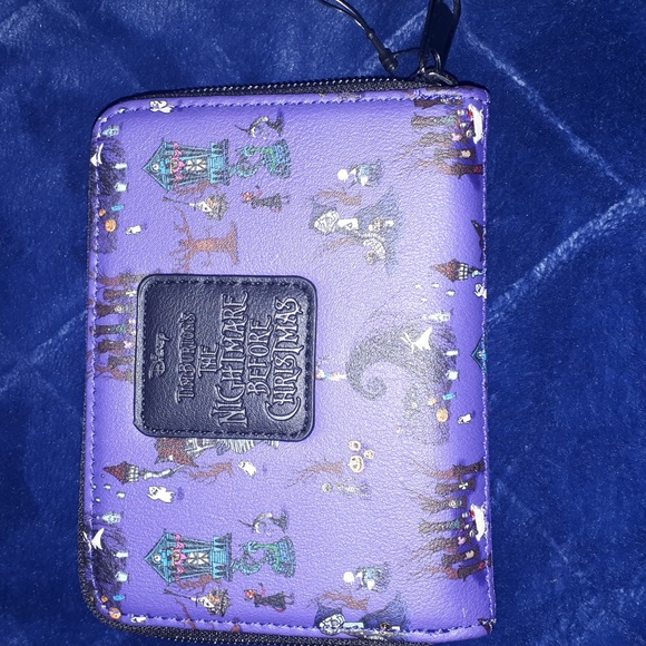 Disney~Loungefly~The Nightmare Before Christmas Wallet - Picture 2 of 5